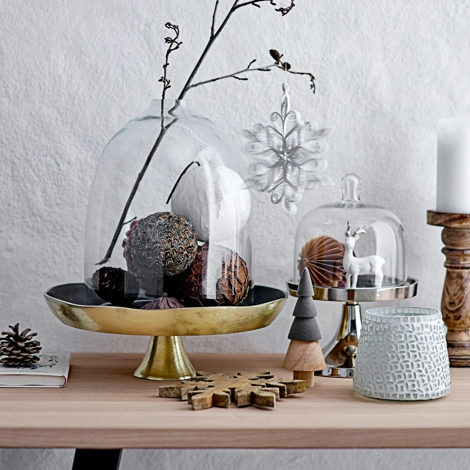 Bloomingville Boule De Noël Zada Ornament Feuile De Chêne 2 Bloomingville Boule De Noël Zada Ornament Feuile De Chêne – Image 2