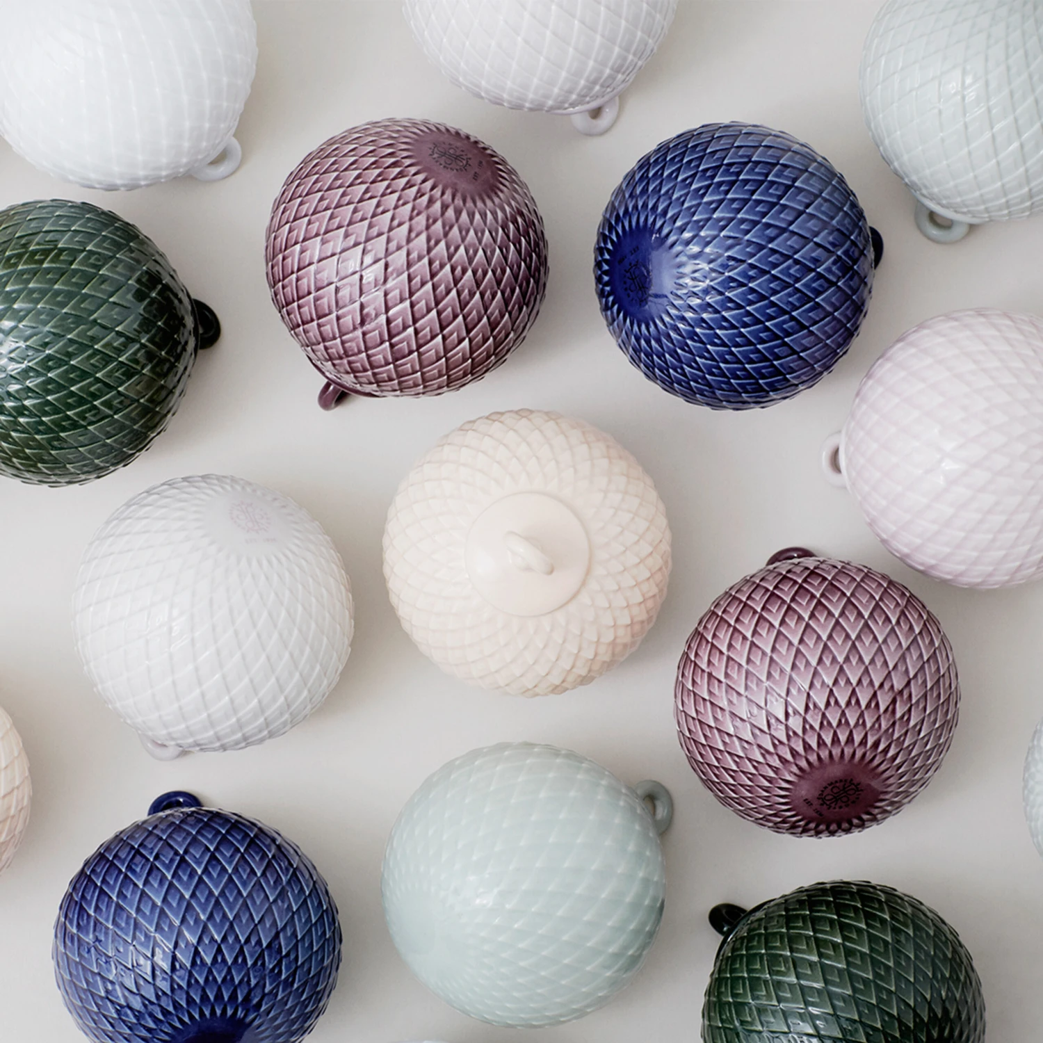 Lyngby Porcelæn Boule De Noël Rhombe Ø7 Cm 2 Lyngby Porcelæn Boule De Noël Rhombe Ø7 Cm – Image 2