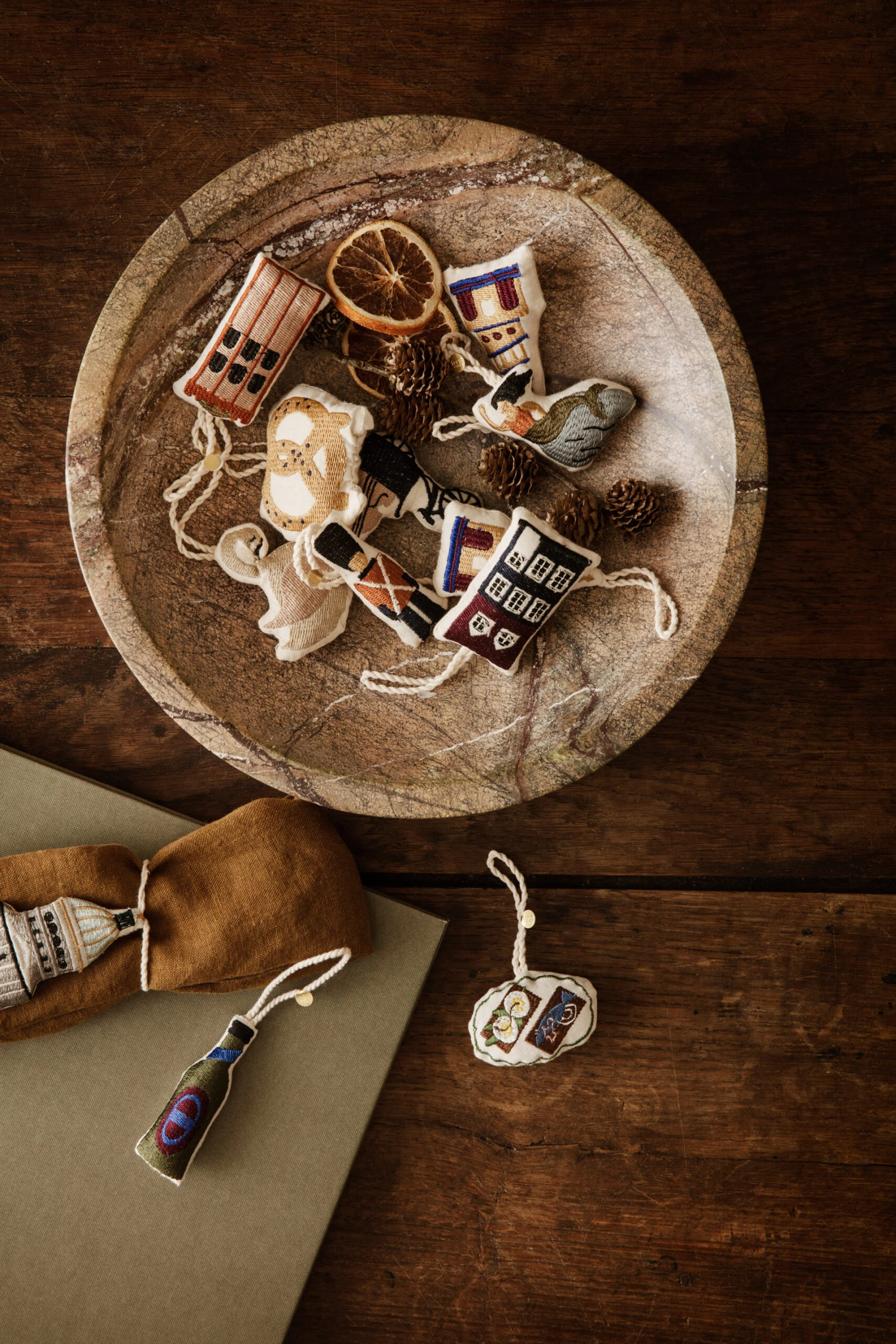 Ferm LIVING Décoration De Sapin De Noël Copenhagen Open Sandwich 7 Cm 2 Ferm LIVING Décoration De Sapin De Noël Copenhagen Open Sandwich 7 Cm – Image 2