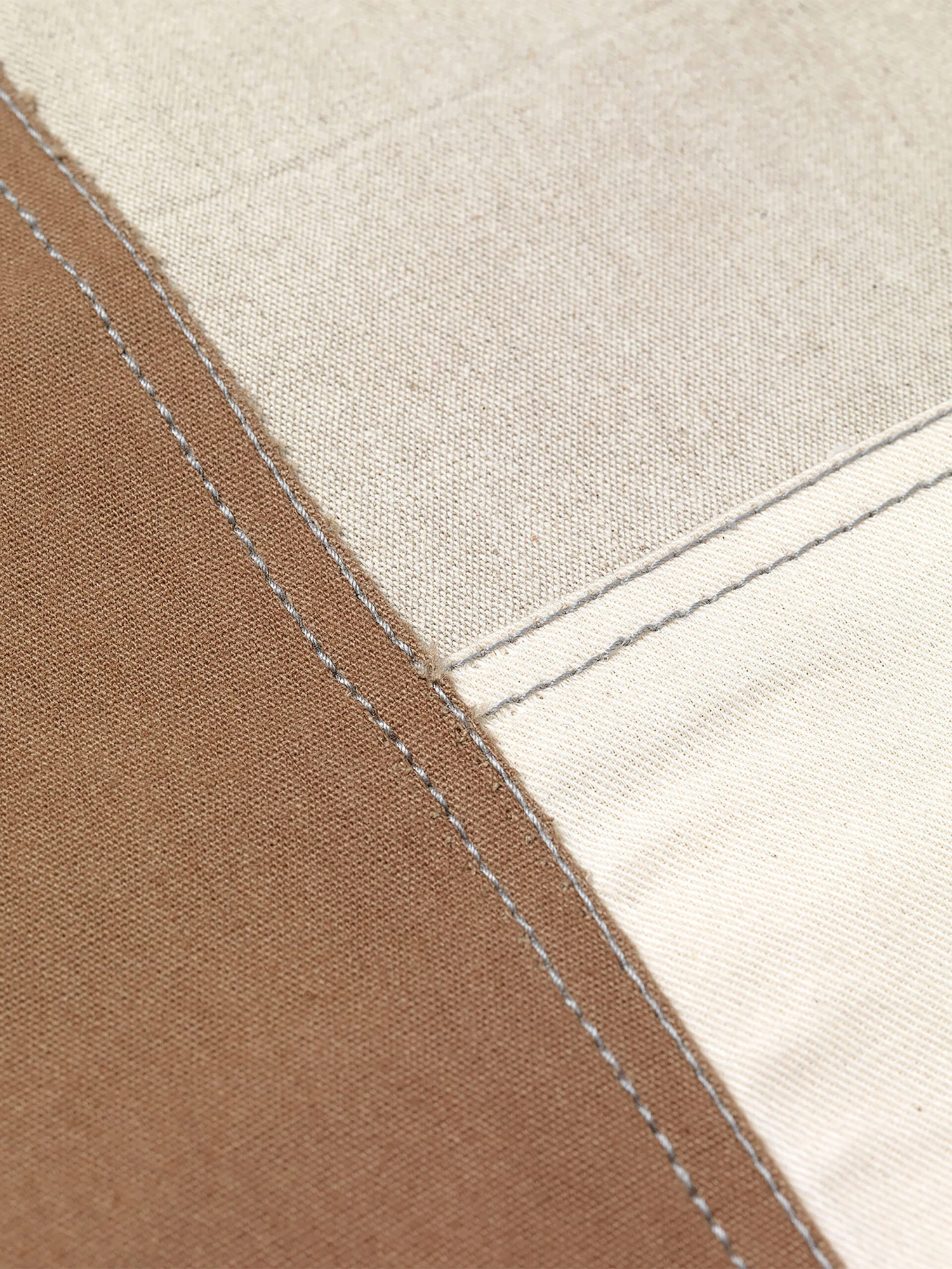 Ferm LIVING Tapis De Sapin De Noël Tonal Ø120 Cm 2 Ferm LIVING Tapis De Sapin De Noël Tonal Ø120 Cm – Image 2