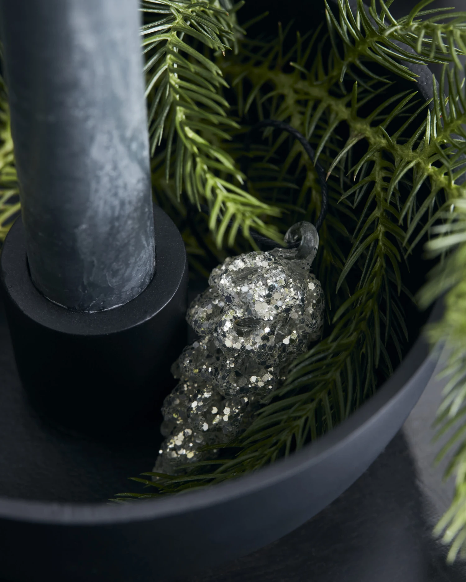 House Doctor Décoration De Noël Cone 5,5 Cm Lot De 6 3 House Doctor Décoration De Noël Cone 5,5 Cm Lot De 6 – Image 3