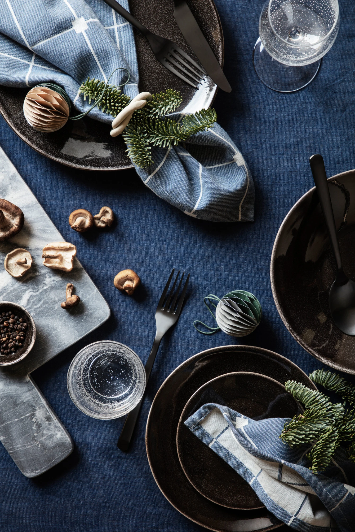 Broste Copenhagen Boule De Noël Ball Honeycomb Ø5 Cm 6 Pièces 3 Broste Copenhagen Boule De Noël Ball Honeycomb Ø5 Cm 6 Pièces – Image 3